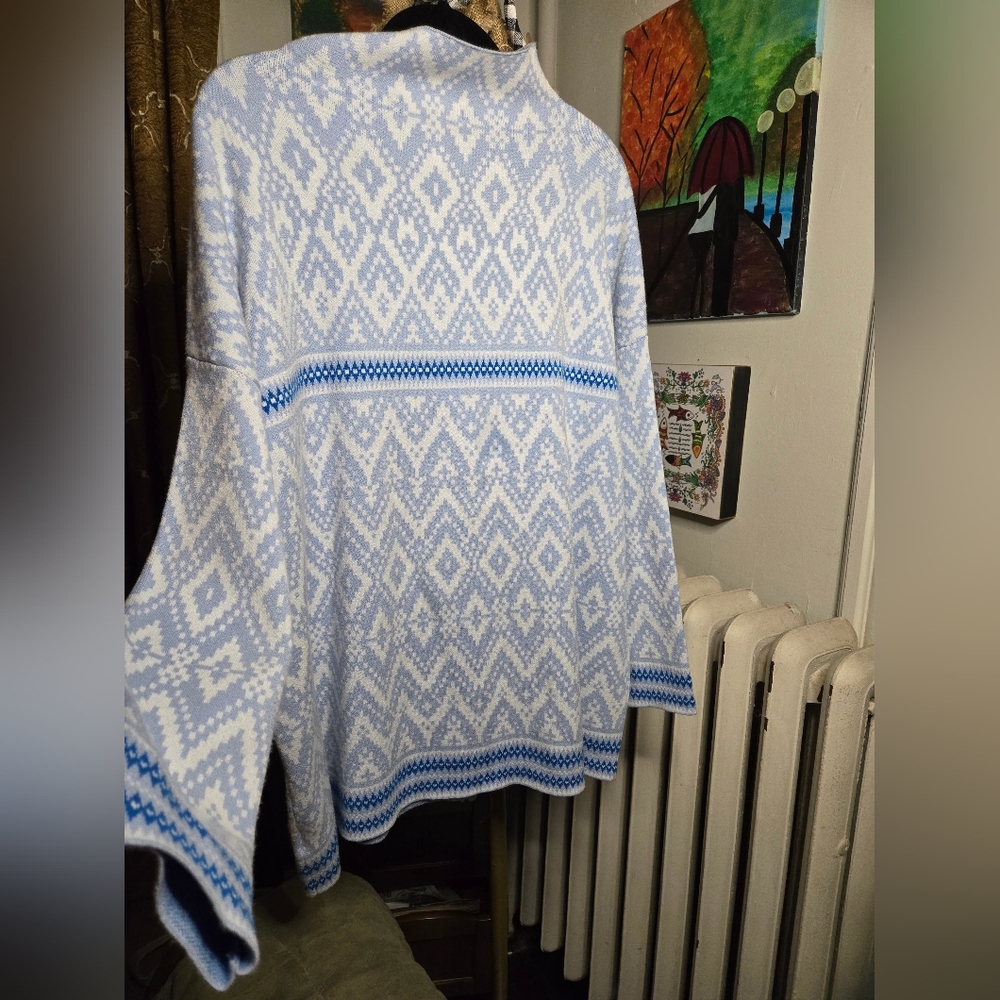 Tahari EUC Womens Sz 2X Nordic Patterned Sweater Blue White See Callout - Picture 3 of 6